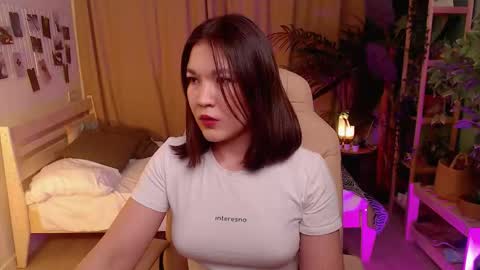 Snapshot of halle_berrry chatting on 01/12/26, 02:00 Mary online show from 01/12/26, 02:00