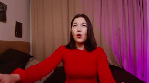 Snapshot of halle_berrry chatting on 01/17/26, 02:11 Mary online show from 01/17/26, 02:11