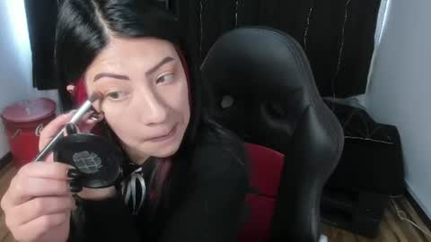 halley_ravenn online show from 07/18/26, 03:38