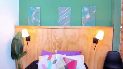 Halley Lorens online show from 02/07/26, 07:06