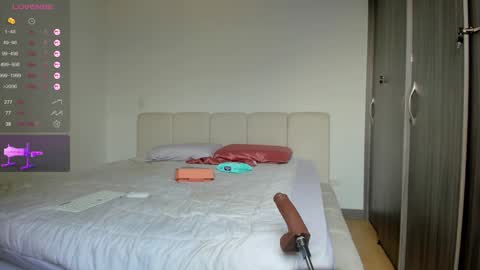 Snapshot of halliee chatting on 10/28/25, 09:17 insta Laupalacio777Next stream 01th December online show from 10/28/25, 09:17