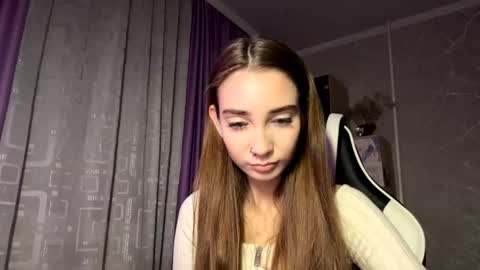 Snapshot of halliemcanaw chatting on 11/10/25, 06:40 Holly online show from 11/10/25, 06:40