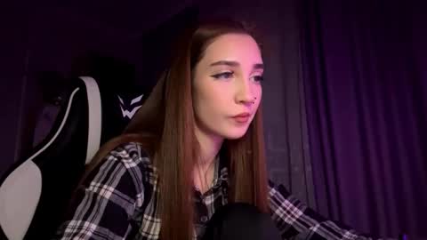 Snapshot of halliemcanaw chatting on 12/03/25, 07:34 Holly online show from 12/03/25, 07:34