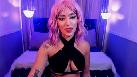 Snapshot of hallsred_rh chatting on 01/10/25, 08:59 Halls Red online show from 01/10/25, 08:59