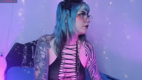 Hallu online show from 12/19/24, 11:18