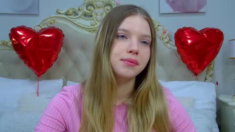 Snapshot of hallybradley chatting on 02/24/26, 05:05 HallyBradley online show from 02/24/26, 05:05