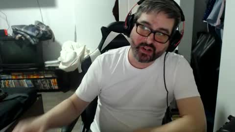 Snapshot of hammerstudboy chatting on 04/12/26, 12:26 hammerstudboy online show from 04/12/26, 12:26