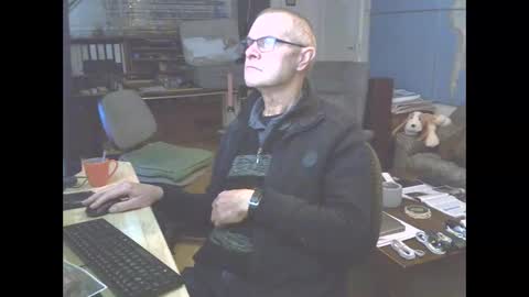 Snapshot of hamto65 chatting on 12/30/24, 09:08 Prefer men 80 online show from 12/30/24, 09:08