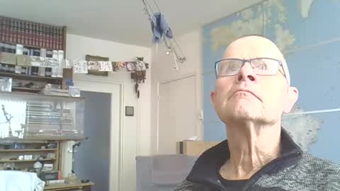 Snapshot of hamto65 chatting on 02/23/25, 03:51 Prefer men 80 online show from 02/23/25, 03:51