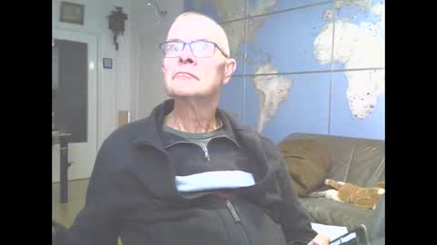 Snapshot of hamto65 chatting on 03/01/25, 09:26 Prefer men 80 online show from 03/01/25, 09:26