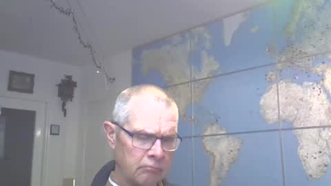 Snapshot of hamto65 chatting on 03/02/25, 10:16 Prefer men 80 online show from 03/02/25, 10:16