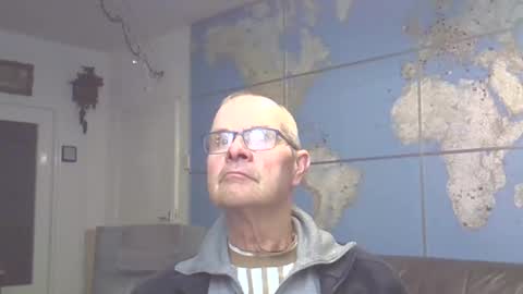 Snapshot of hamto65 chatting on 03/11/25, 10:31 Prefer men 80 online show from 03/11/25, 10:31