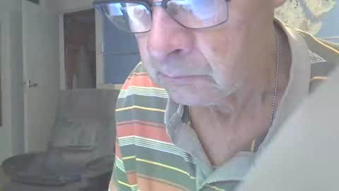 Snapshot of hamto65 chatting on 09/11/25, 06:19 Prefer men 80 online show from 09/11/25, 06:19