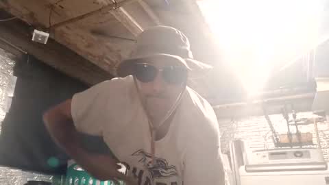 Snapshot of han811381 chatting on 11/10/25, 02:43 han811381 online show from 11/10/25, 02:43