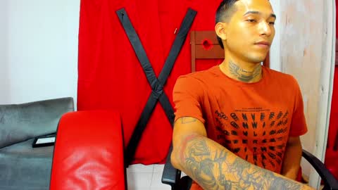 Snapshot of hana_and_zeta chatting on 02/03/25, 12:25 Hana and Zeta online show from 02/03/25, 12:25