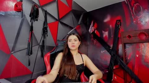 Snapshot of hana_and_zeta chatting on 09/20/25, 12:06 Hana and Zeta online show from 09/20/25, 12:06