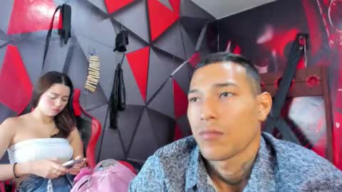 Snapshot of hana_and_zeta chatting on 10/17/25, 12:08 Hana and Zeta online show from 10/17/25, 12:08