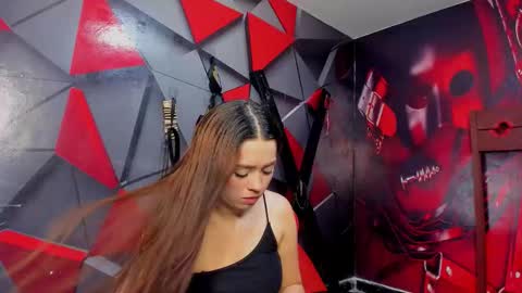 Snapshot of hana_and_zeta chatting on 10/27/25, 12:20 Hana and Zeta online show from 10/27/25, 12:20