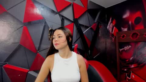 Snapshot of hana_and_zeta chatting on 10/30/25, 12:17 Hana and Zeta online show from 10/30/25, 12:17