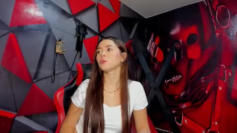 Snapshot of hana_and_zeta chatting on 11/05/25, 12:16 Hana and Zeta online show from 11/05/25, 12:16