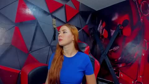 Snapshot of hana_and_zeta chatting on 11/25/25, 12:16 Hana and Zeta online show from 11/25/25, 12:16