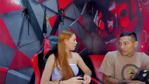 Snapshot of hana_and_zeta chatting on 12/02/25, 12:21 Hana and Zeta online show from 12/02/25, 12:21