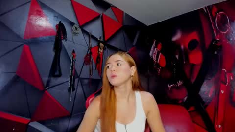 Snapshot of hana_and_zeta chatting on 12/15/25, 12:20 Hana and Zeta online show from 12/15/25, 12:20