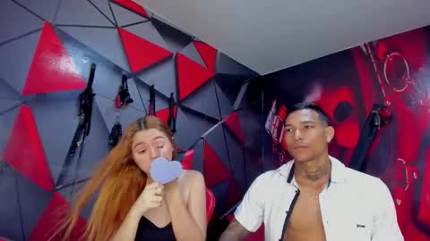 Snapshot of hana_and_zeta chatting on 12/22/25, 12:35 Hana and Zeta online show from 12/22/25, 12:35