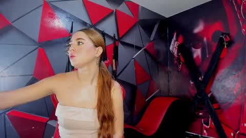 Snapshot of hana_and_zeta chatting on 01/18/26, 12:31 Hana and Zeta online show from 01/18/26, 12:31