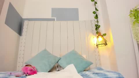 hanah_gray online show from 09/12/25, 11:10