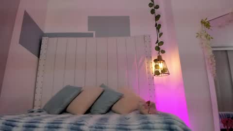 Snapshot of hanah_gray chatting on 04/26/26, 11:19 hanah_gray online show from 04/26/26, 11:19