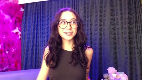 Hanaku  online show from 01/11/25, 02:04