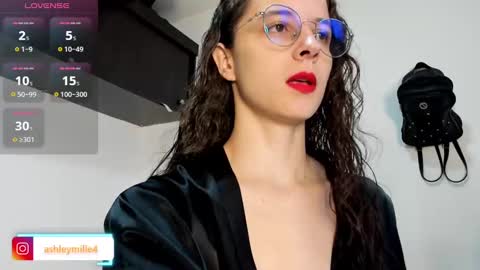 Snapshot of hanasleep chatting on 09/14/25, 07:13 hanasleep online show from 09/14/25, 07:13