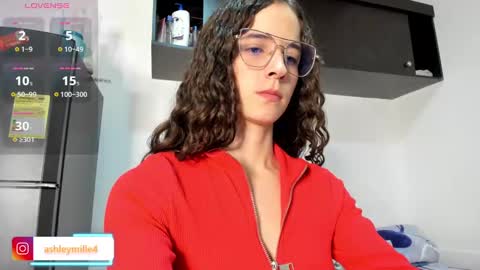 Snapshot of hanasleep chatting on 11/24/25, 07:13 hanasleep online show from 11/24/25, 07:13