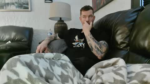 Snapshot of handofmeat11 chatting on 01/17/25, 02:28 Hand of meat online show from 01/17/25, 02:28