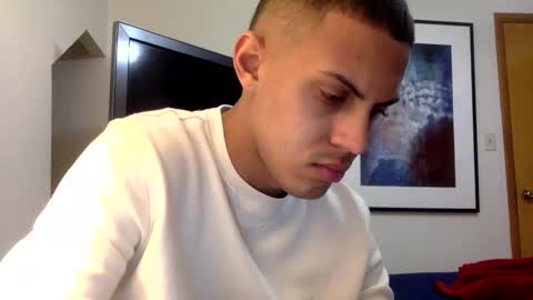 Snapshot of handsome01_ chatting on 12/18/25, 02:06 handsome01_ online show from 12/18/25, 02:06