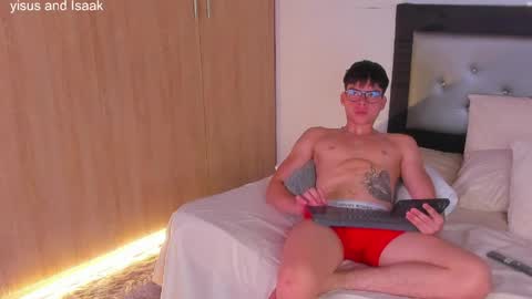 handsome_boys69 online show from 04/12/26, 05:23