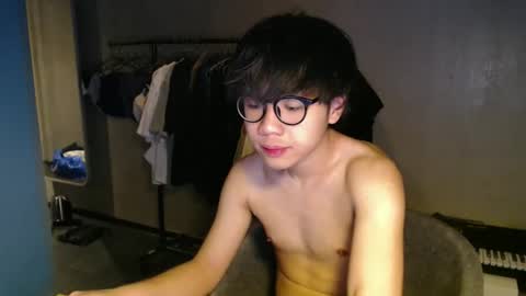 handsome_mannn online show from 12/15/25, 06:34