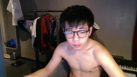 handsome_mannn online show from 02/27/26, 10:54