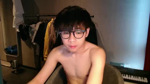 handsome_mannn online show from 04/26/26, 05:21