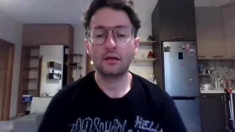 Snapshot of handsome_sasha chatting on 09/27/25, 12:32 Sasha online show from 09/27/25, 12:32