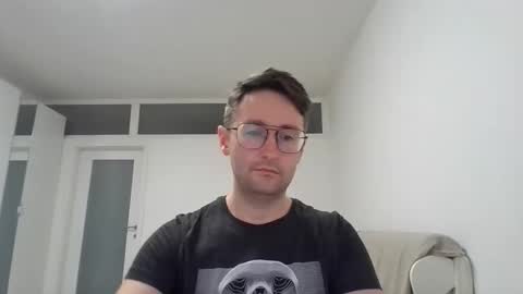 Snapshot of handsome_sasha chatting on 11/12/25, 02:39 Sasha online show from 11/12/25, 02:39