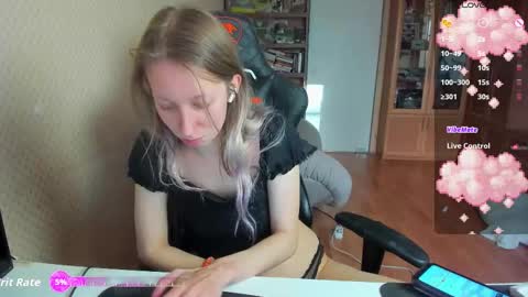 Mila online show from 09/28/25, 11:37