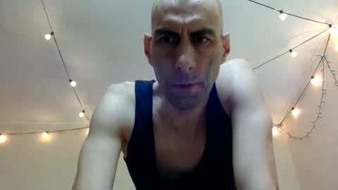 Snapshot of handsomealfie chatting on 10/04/25, 02:31 HandsomeAlfie online show from 10/04/25, 02:31