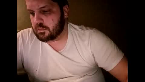 Snapshot of handsomedaddy198924 chatting on 02/07/26, 08:40 Handsomedaddy198923 online show from 02/07/26, 08:40