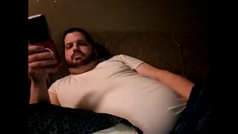 Snapshot of handsomedaddy198924 chatting on 02/11/26, 08:52 Handsomedaddy198923 online show from 02/11/26, 08:52