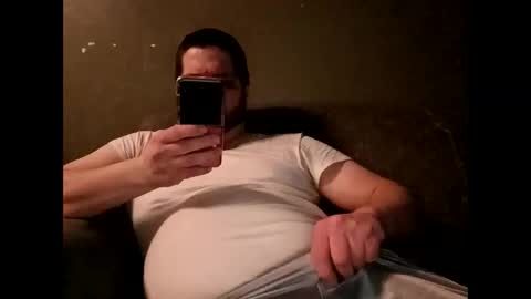 Snapshot of handsomedaddy198924 chatting on 02/15/26, 07:38 Handsomedaddy198923 online show from 02/15/26, 07:38