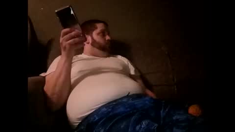 Snapshot of handsomedaddy198924 chatting on 03/29/26, 06:35 Handsomedaddy198923 online show from 03/29/26, 06:35