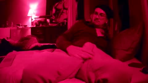 handsomedevil986055 online show from 11/05/25, 08:25