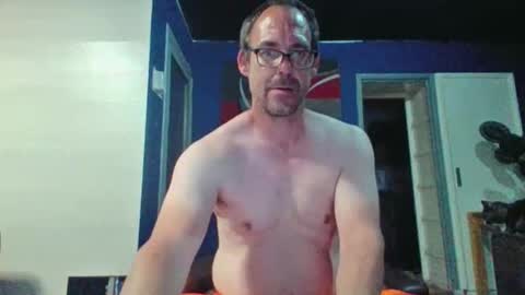 handsomeguy4ever online show from 05/04/26, 07:32